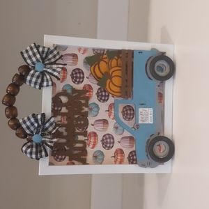 Cute Hello Autumn Decor